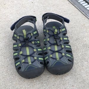 Khombu sandals